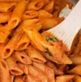 Delicious Instant Pot Pasta served in a bowl with fresh herbs